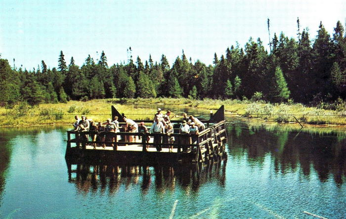 Kitch-iti-kipi - Postcard (newer photo)